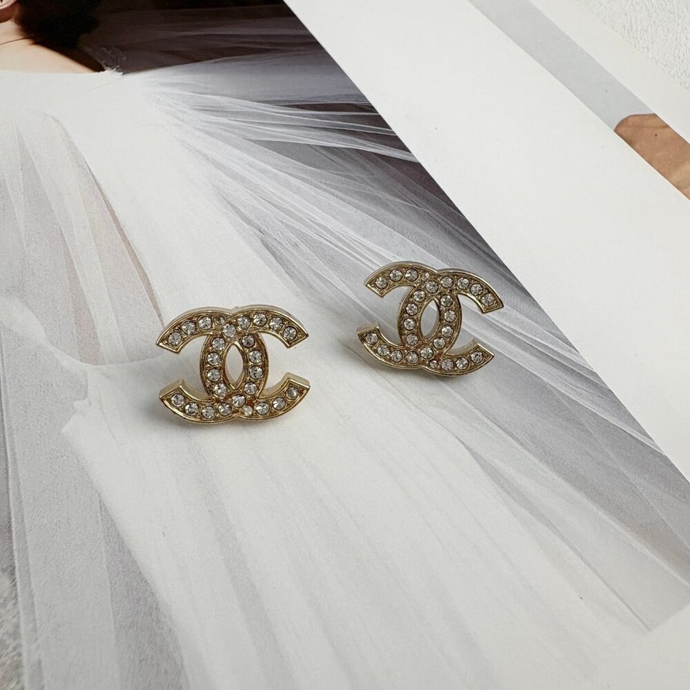 Chanel earrings✅✅✅ - Picture 2 of 7